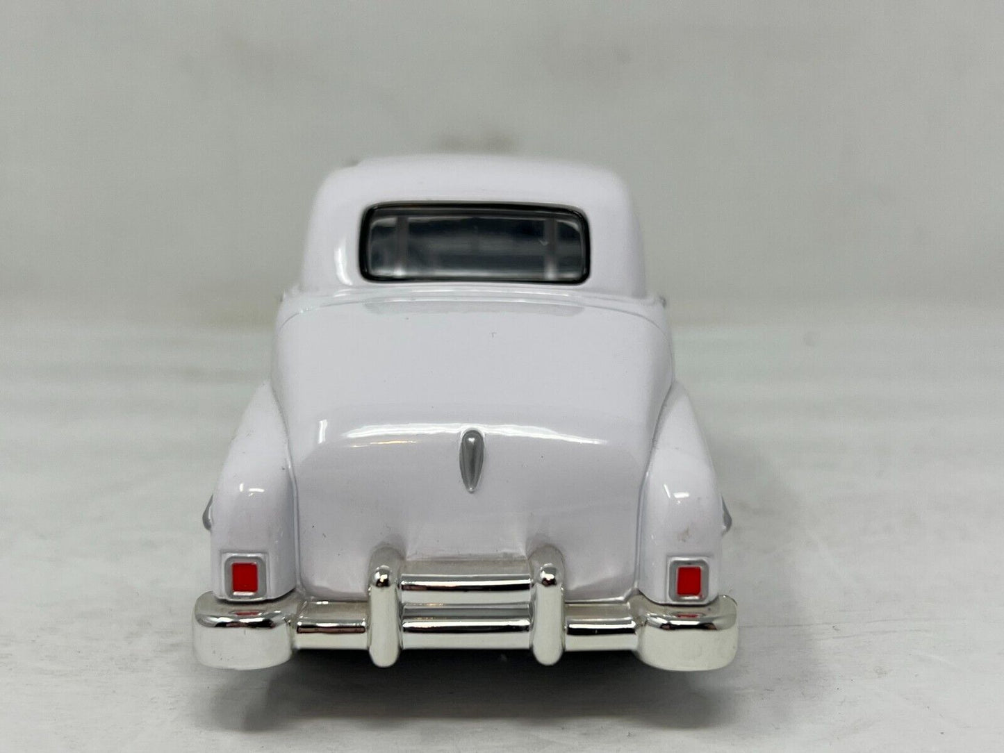 Racing Champions #42 Lee Petty 1949 Plymouth Deluxe 1:24 Diecast