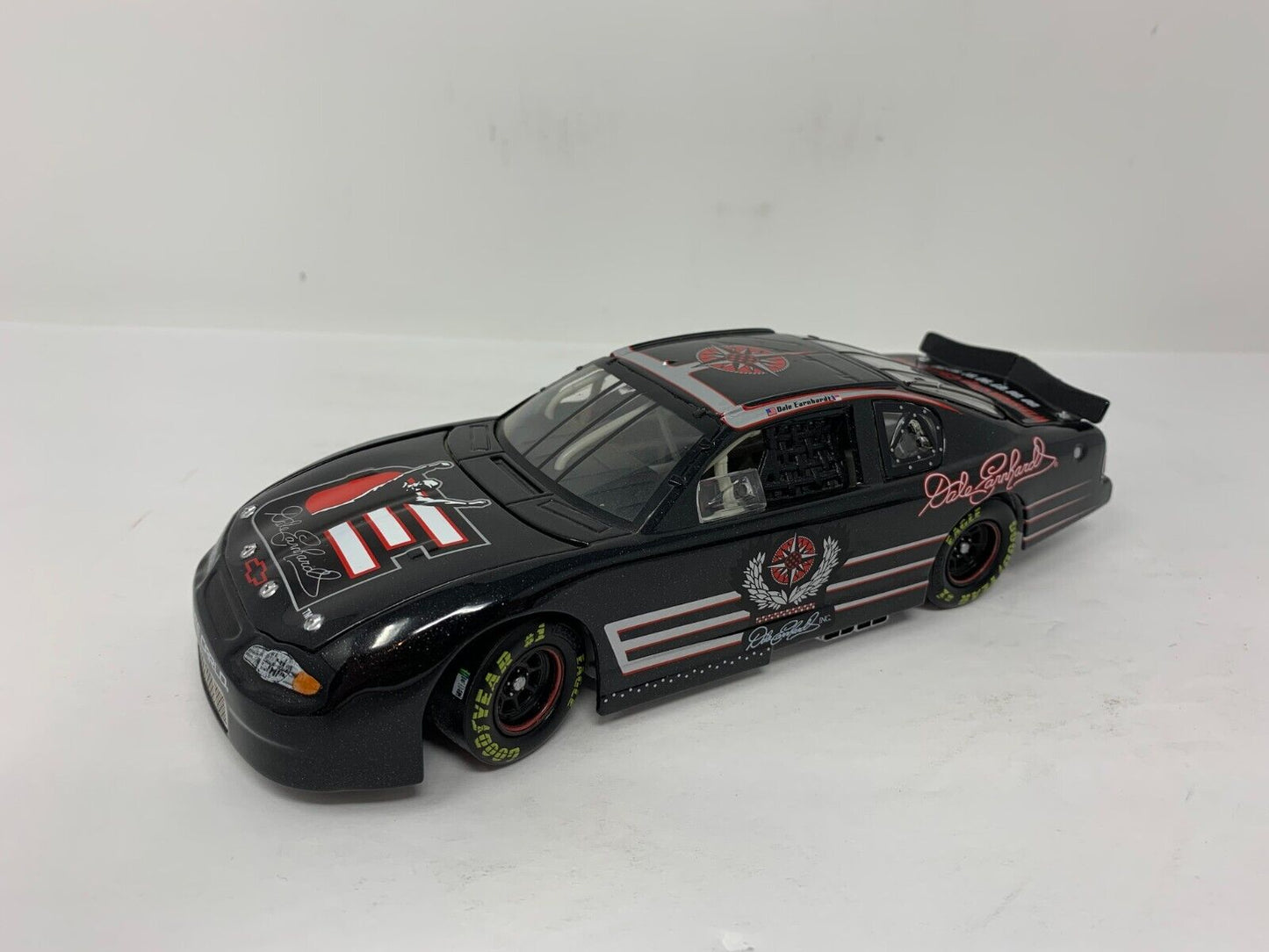 Action Nascar #3 Dale Earnhardt Sr. Legacy 1:24 Diecast & McFarlane Figure