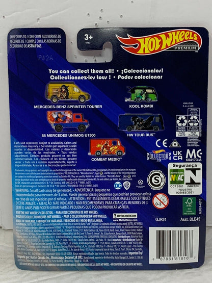 Hot Wheels Premium Pop Culture DC Superman 88 Mercedes Unimog 1:64 Diecast