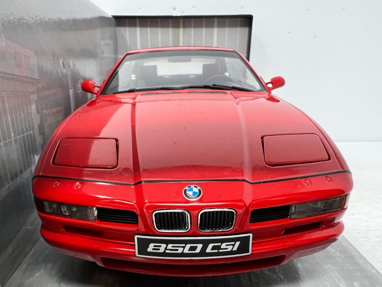Solido 1990 BMW 850 CSI (E31) Brilliant Rot Red 1:18 Diecast