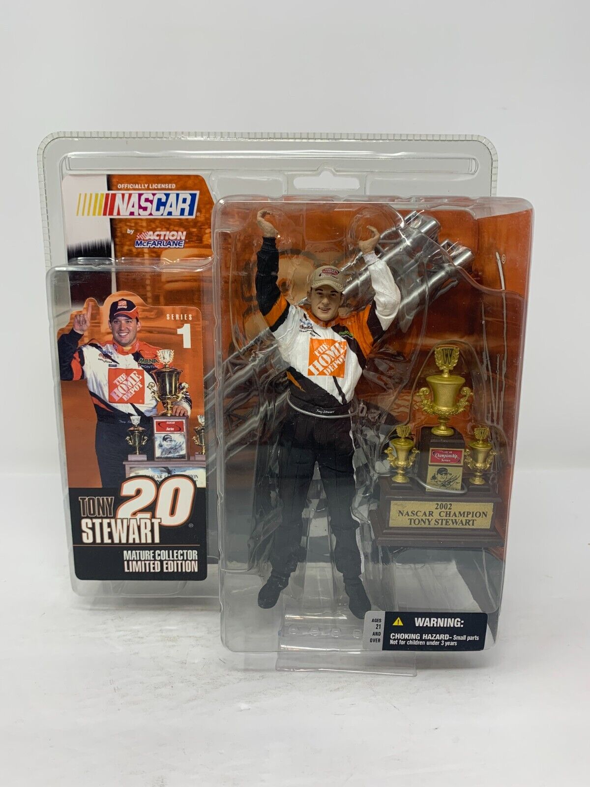 Action Nascar #20 Tony Stewart The Home Depot 1:24 Diecast & McFarlane Figure