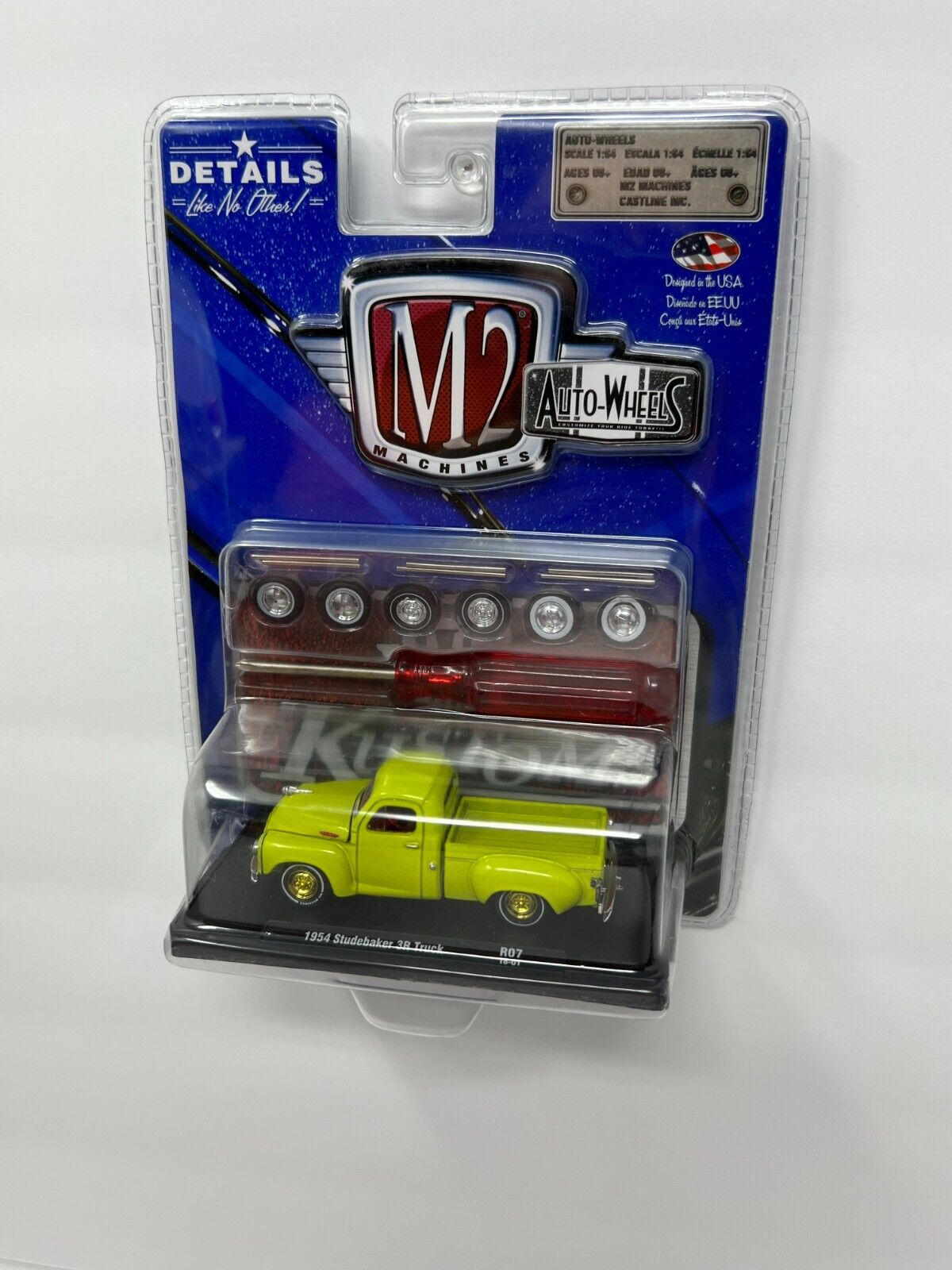 M2 Machines Auto-Wheels Chase 1954 Studebaker 3R Truck R07 1:64 Diecast