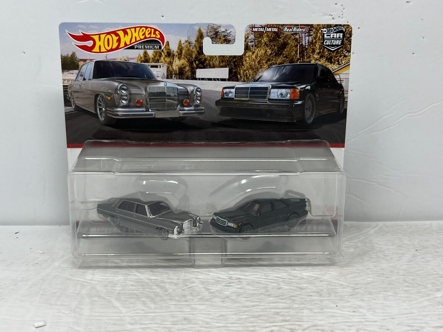 Hot Wheels Premiums '72 Mercedes-Benz 280 SEL & 190E 2.5-16 1:64 Diecast