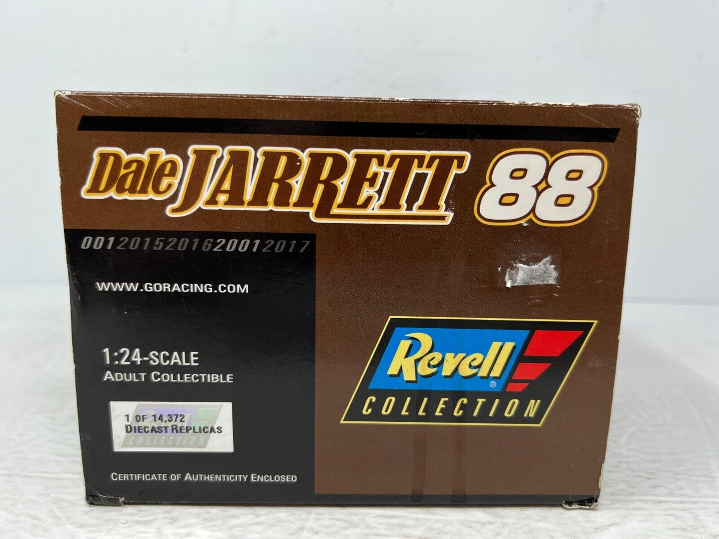 Revell Nascar #88 Dale Jarrett UPS Darlington Win 2001 Ford Taurus 1:24 Diecast