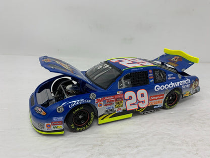 Action Nascar #29 Kevin Harvick GM Goodwrench Looney Tunes Rematch 1:24 Diecast