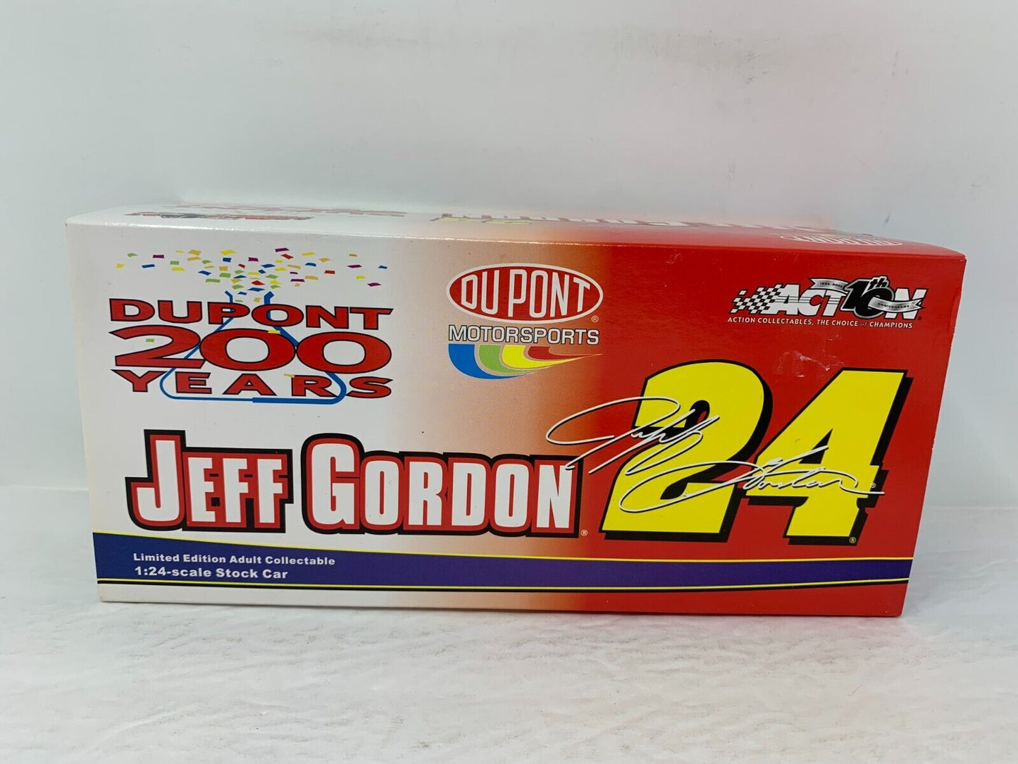 Action Nascar #24 Jeff Gordon DuPont 200th Anniversary 2002 Chevy 1:24 Diecast