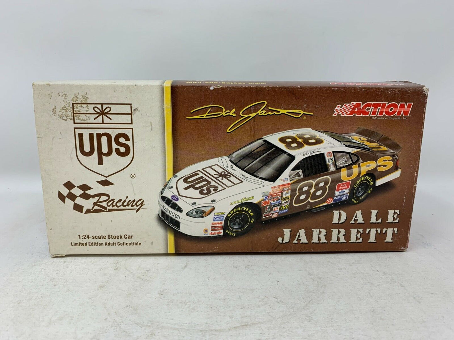 Action Nascar #88 Dale Jarrett UPS Racing 2001 Ford Taurus 1:24 Diecast