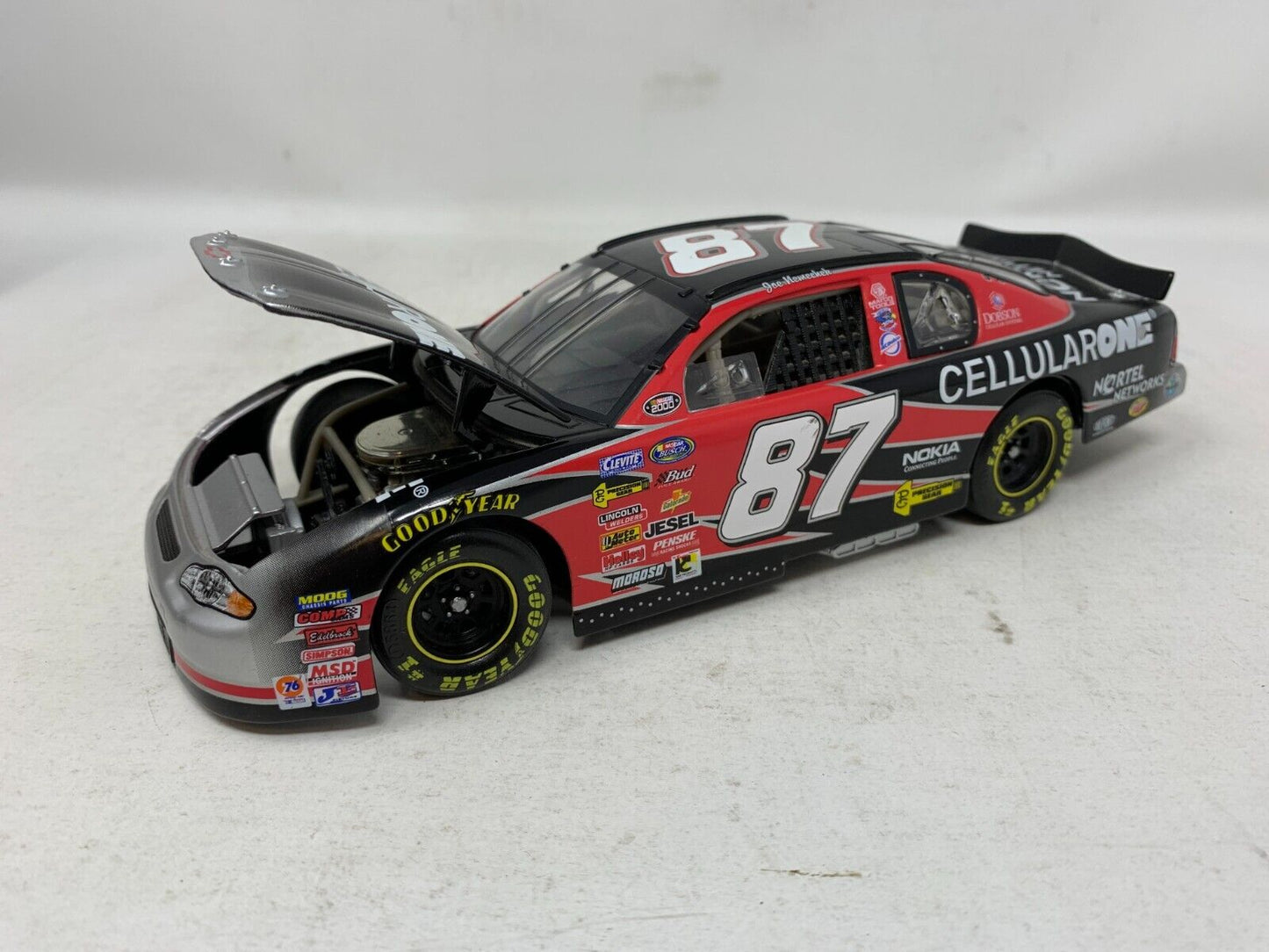 Action Nascar #87 Joe Nemechek Cellular One 2000 Monte Carlo 1:24 Diecast