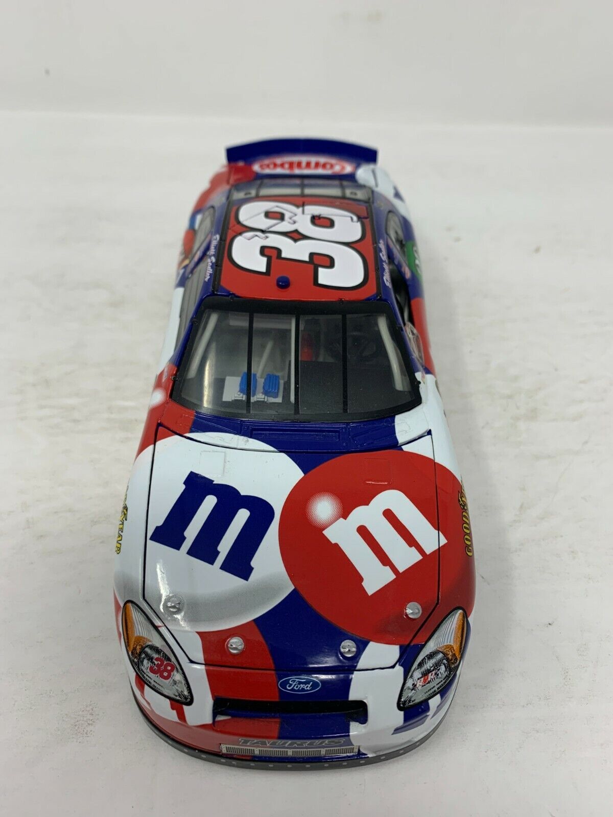 Action Nascar #38 Elliott Sadler M&M's 4th of July 2005 Ford Taurus 1:24 Diecast