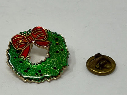Christmas Wreath Lapel Pin