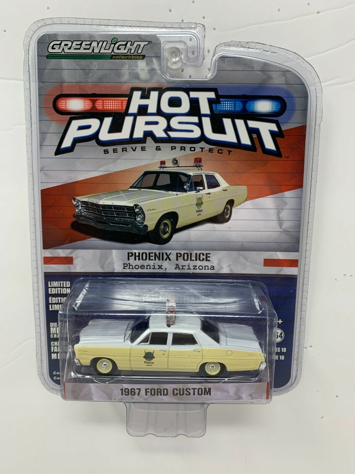 Greenlight Hot Pursuit Series 18 Phoenix Police 1967 Ford Custom 1:64 Diecast