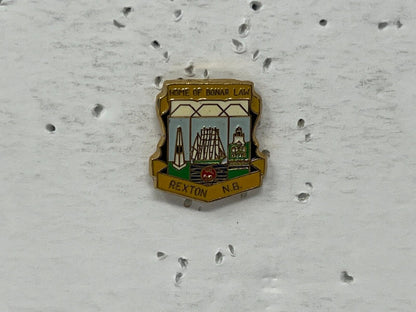 Rexton New Brunswick Home of Bonar Law Souvenir Cities & States Lapel Pin SP2