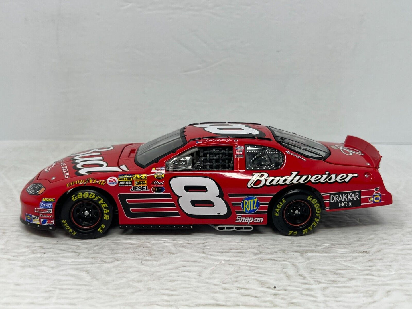 Action Nascar #8 Dale Earnhardt Jr. Budweiser GM Dealers 2004 Chevy 1:24 Diecast