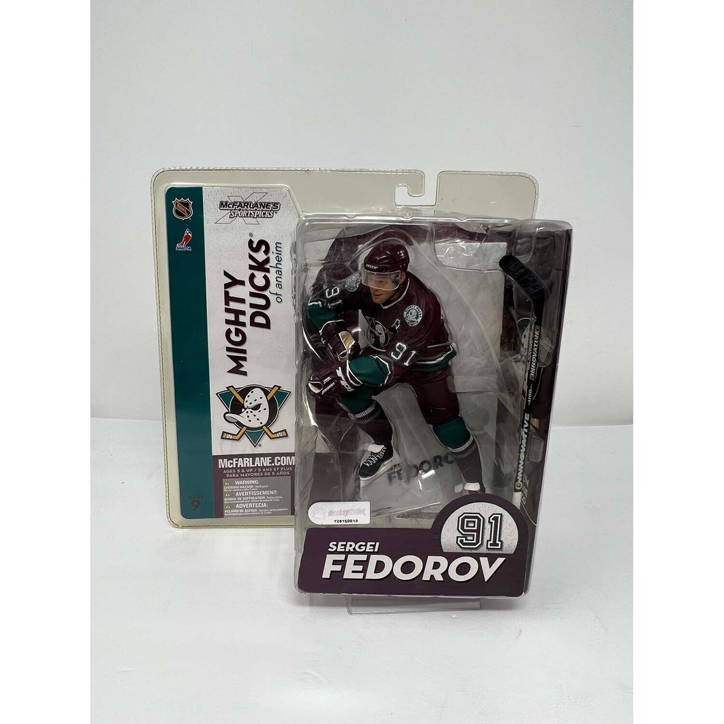 McFarlane NHL Series 9 Sergei Fedorov Anaheim Ducks Purple Jersey 6 Inch Figure