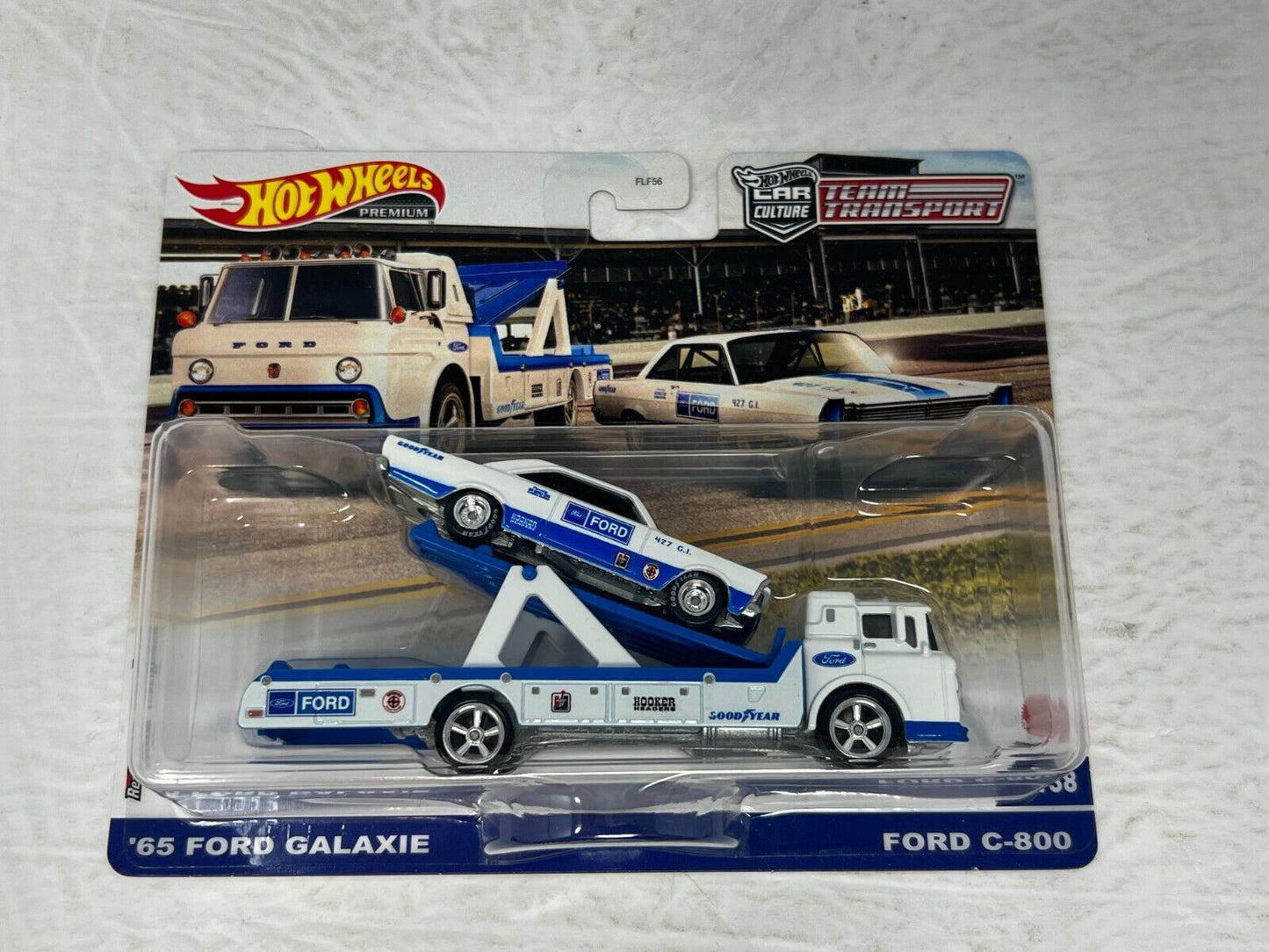 Hot Wheels Premium '65 Ford Galaxie & Ford C-800 #38 Team Transport 164 Diecast