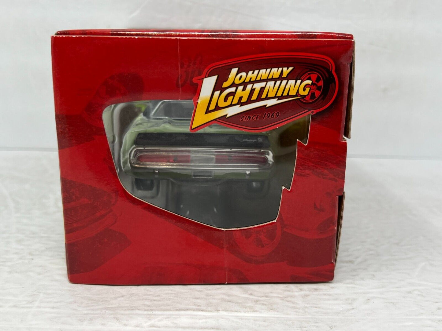 Johnny Lightning 1970 Dodge Challenger T/A 1:24 Diecast