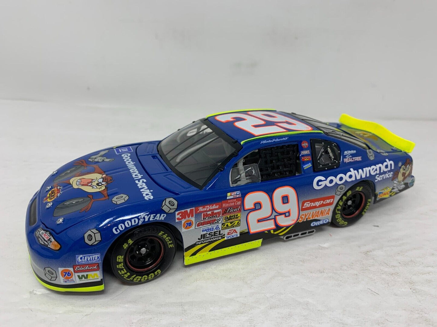 Action Nascar #29 Kevin Harvick GM Goodwrench Looney Tunes Rematch 1:24 Diecast