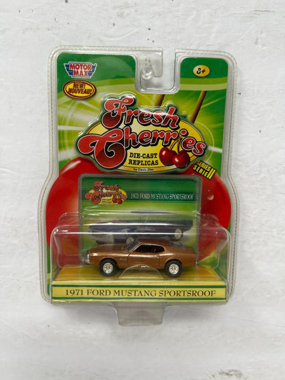 Motormax Fresh Cherries 1971 Ford Mustang Sportsroof 1:64 Diecast