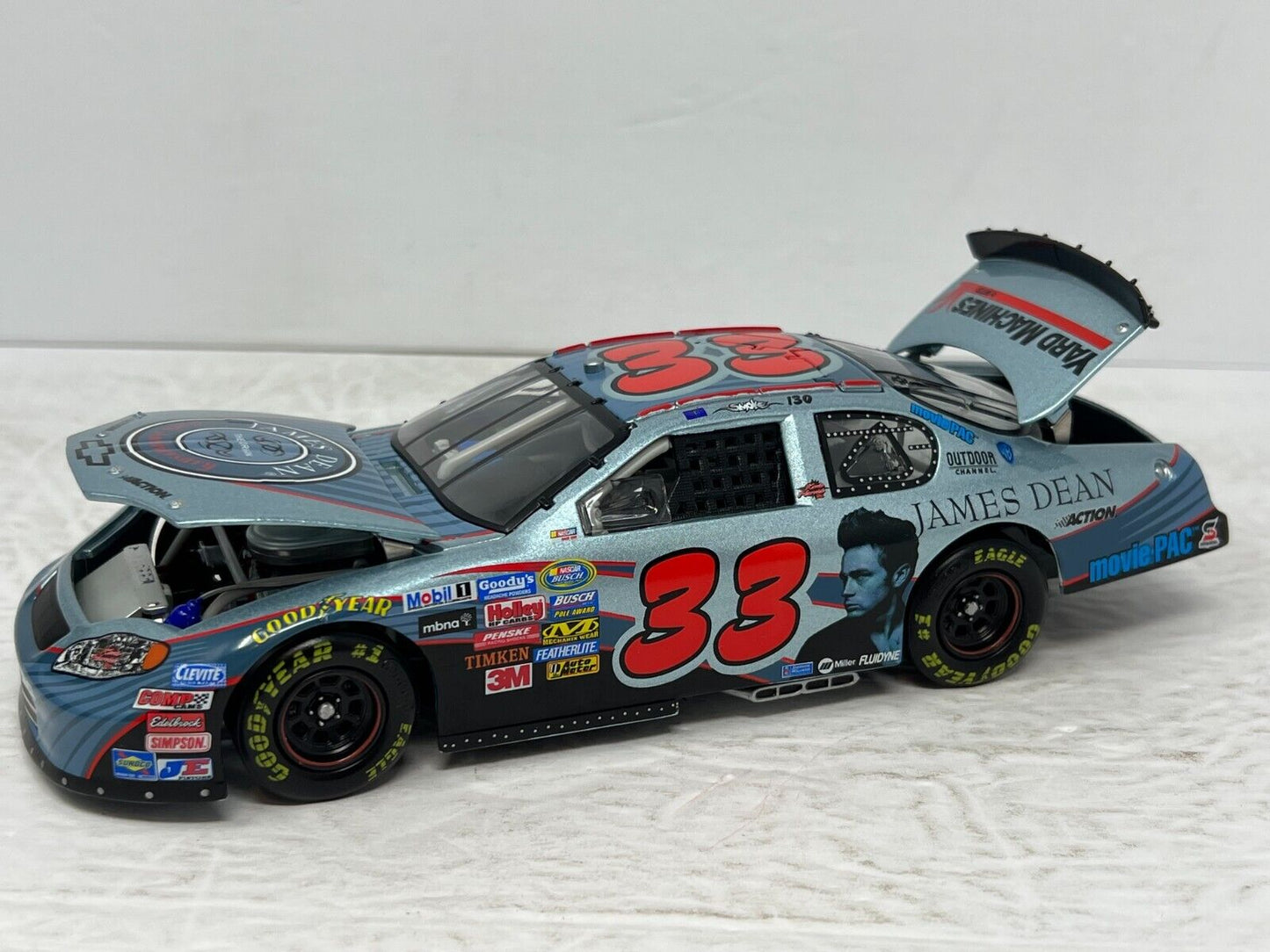 Action Nascar #33 Tony Stewart James Dean 50th GM Dealers 2005 1:24 Diecast