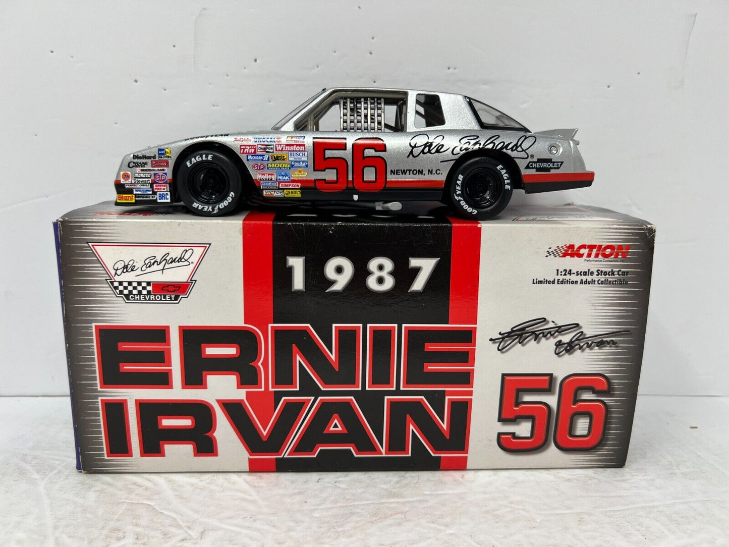 Action Nascar #56 Ernie Irvan Dale Earnhardt Chevy 1987 Monte Carlo 1:24 Diecast