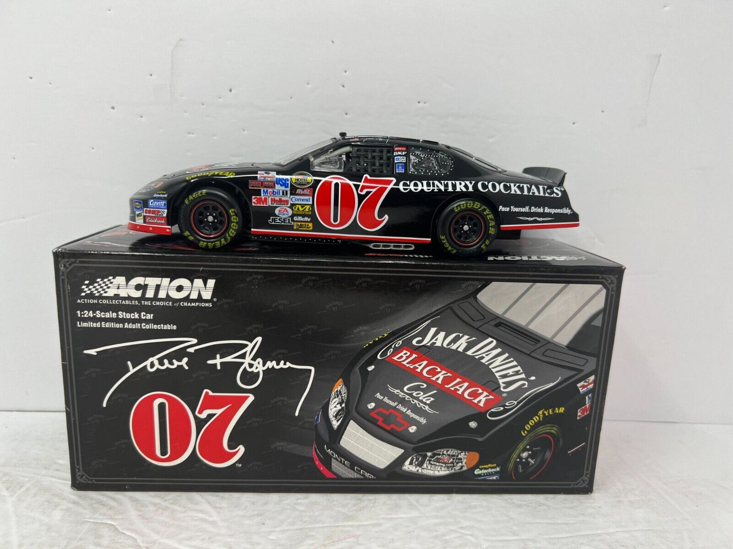 Action Nascar #07 Dave Blaney Jack Daniels Cocktails 2005 Dealers 1:24 Diecast