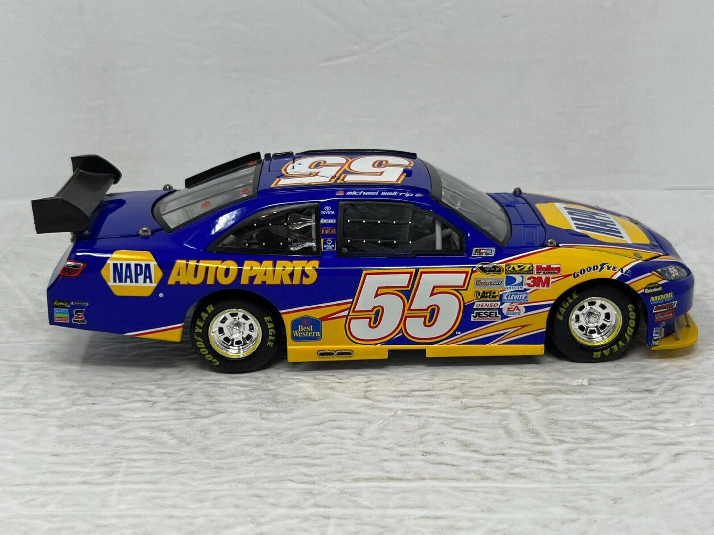 Action Nascar #55 Michael Waltrip NAPA 2008 Camry 1:24 Diecast AUTOGRAPHED