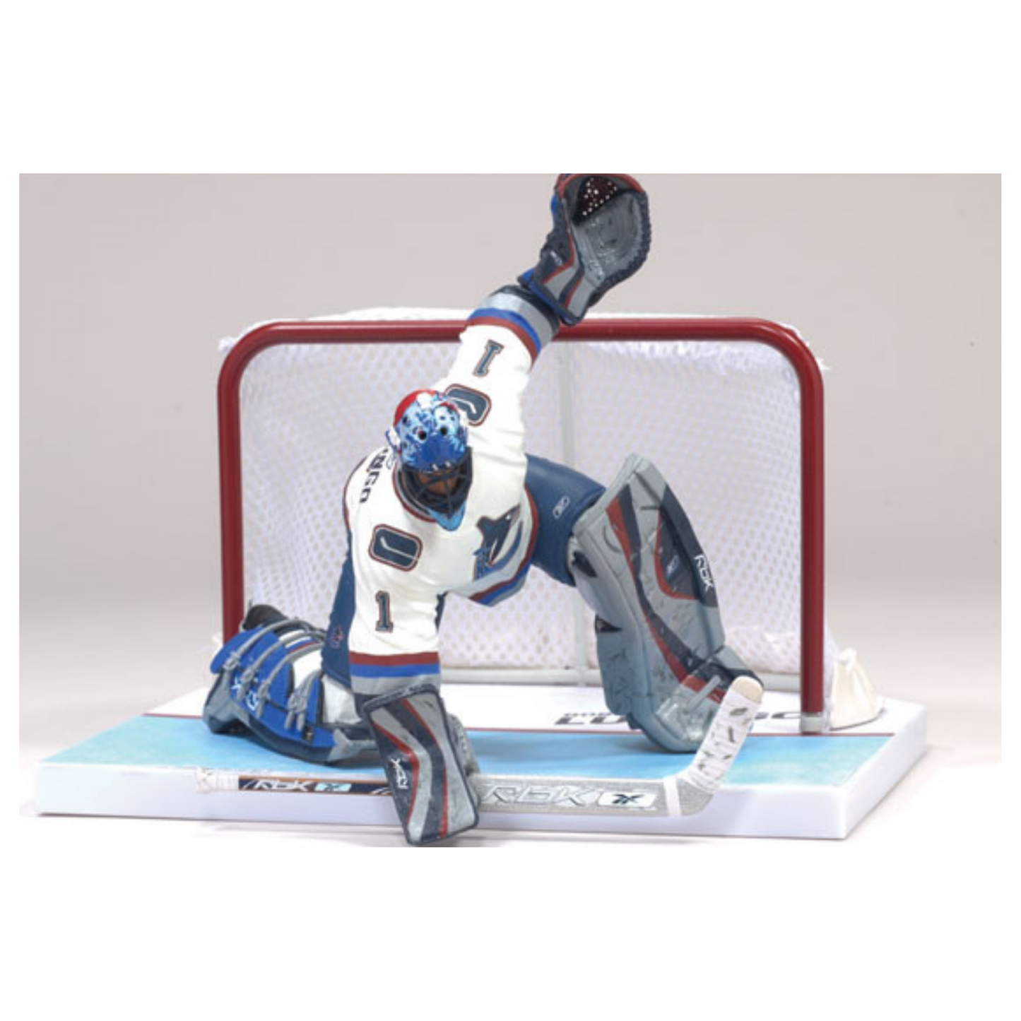 Mcfarlane NHL Roberto Luongo Vancouver Canucks White Jersey Series 15 Figure