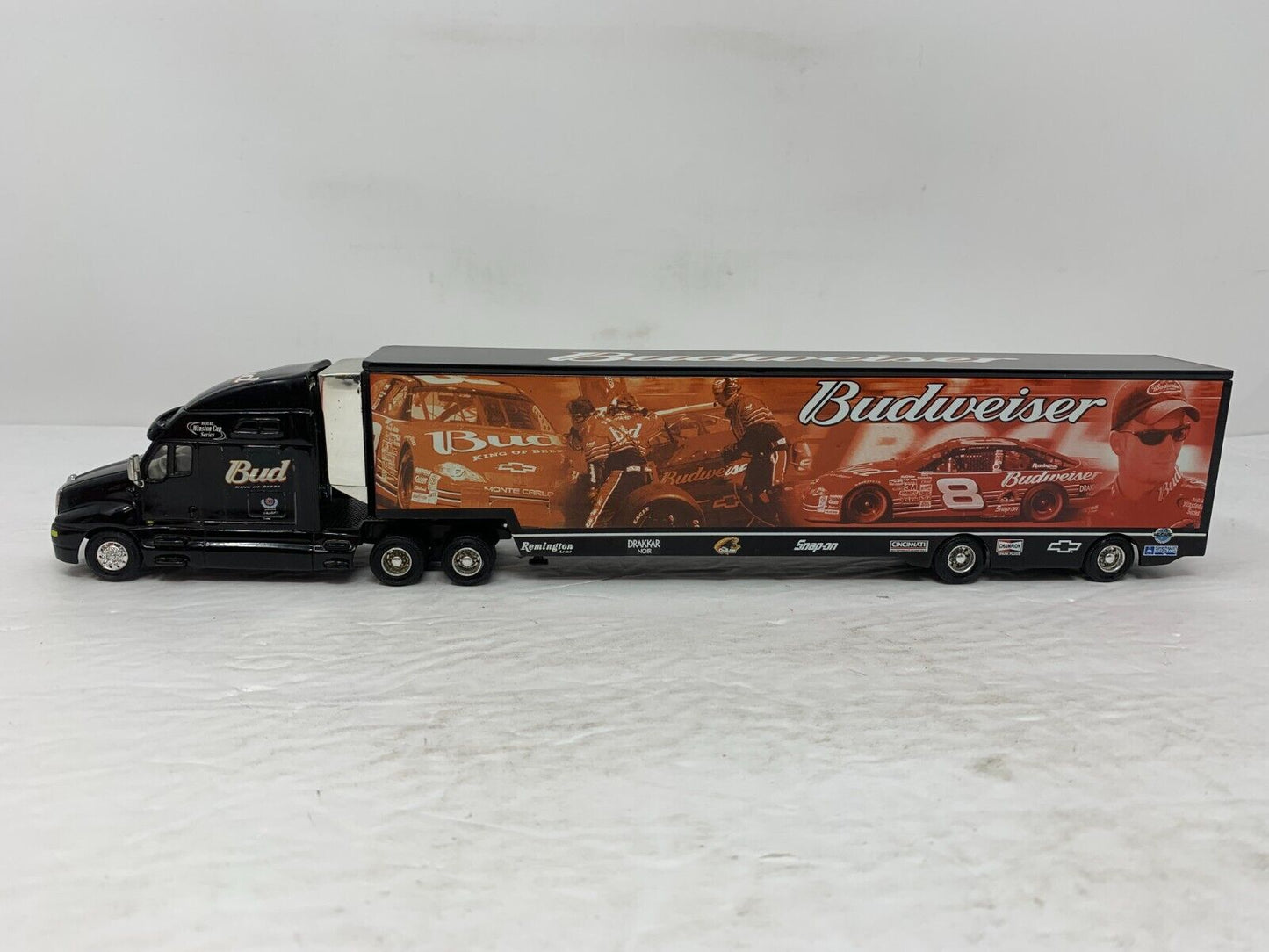 Action Nascar #8 Budweiser Dale Earnhardt Jr Transport Hauler 1:64 Scale Diecast