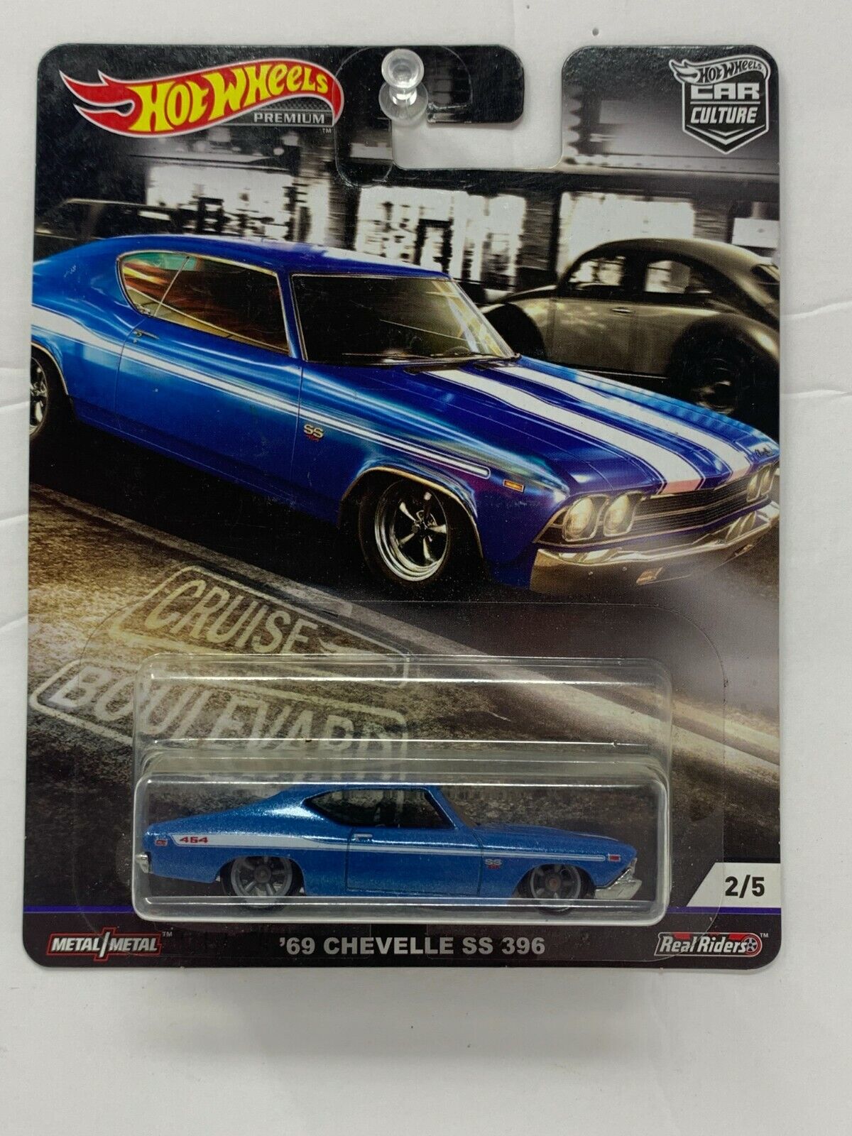 Hot Wheels Premium Cruise Boulevard '69 Chevelle SS 396 1:64 Diecast