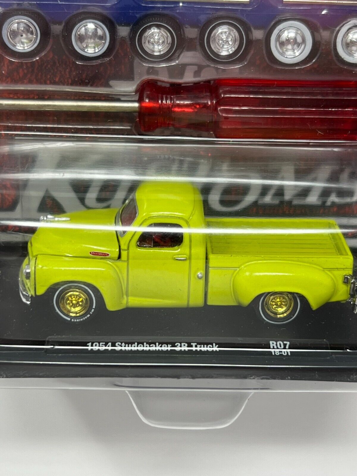 M2 Machines Auto-Wheels Chase 1954 Studebaker 3R Truck R07 1:64 Diecast