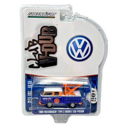 Greenlight Club V-Dub 1969 Volkswagen Type 2 Double Cab Pickup 1:64 Diecast