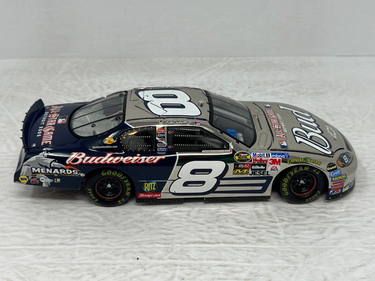 Action Nascar #8 Dale Earnhardt Jr Bud MLB GM Dealers Chrome 2005 1:24 Diecast