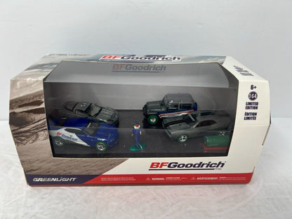 Greenlight Diorama BF Goodrich Garage Raw Green Machine Chase 1:64 Diecast