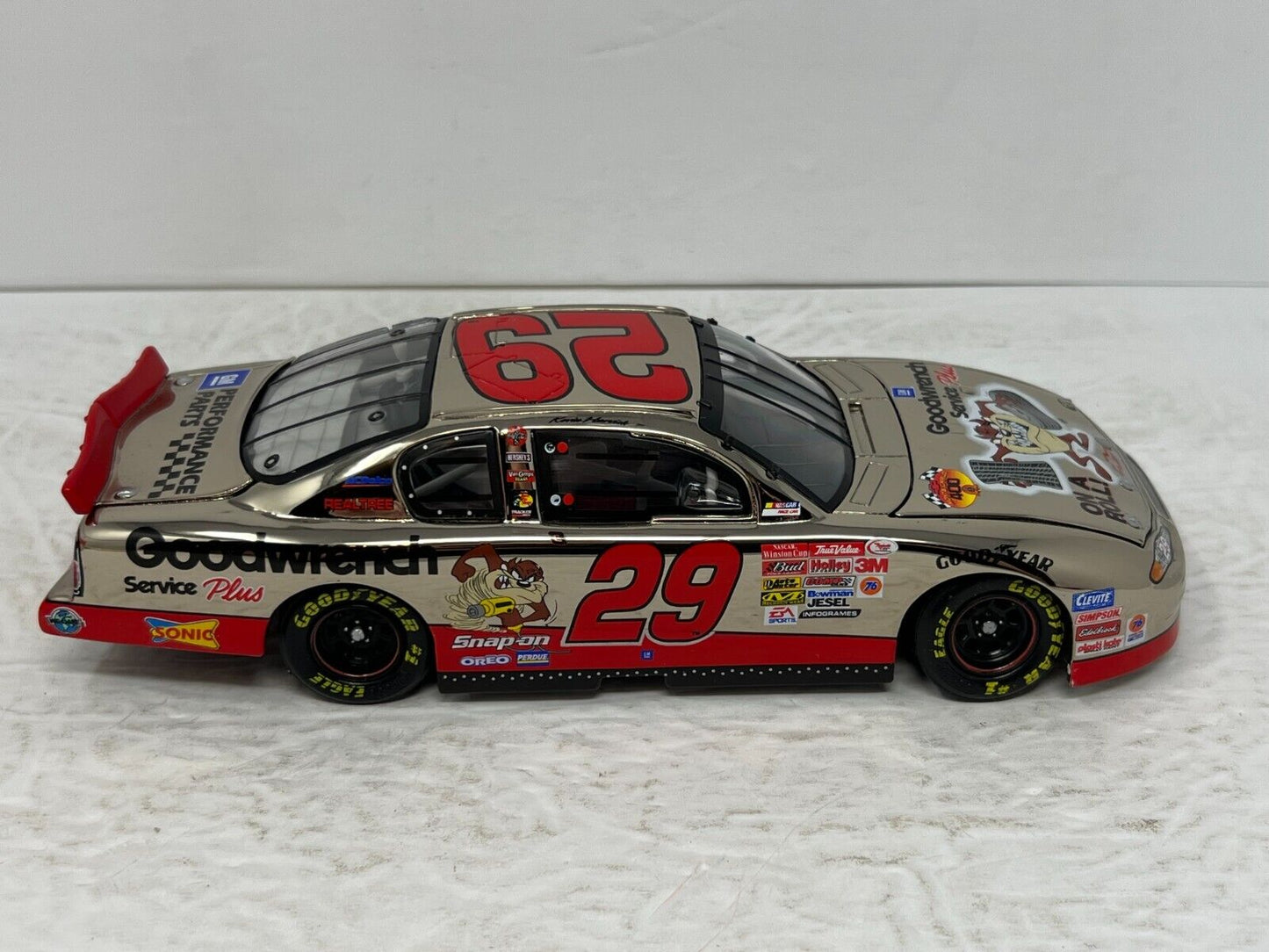 Action Nascar #29 Kevin Harvick Looney Tunes White Gold GM Dealers 1:24 Diecast