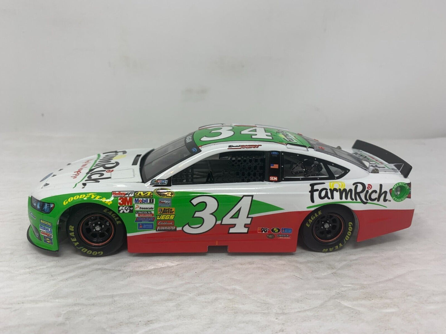 Lionel Racing Nascar #34 David Ragan Farm Rich 2014 Ford Fusion 1:24 Diecast