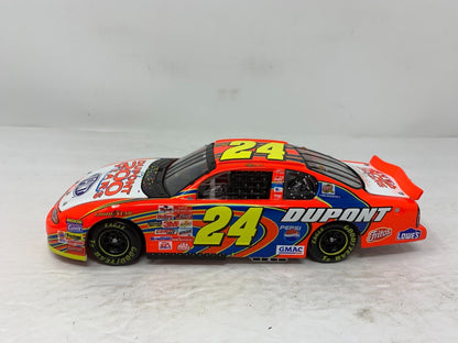 Action Nascar #24 Jeff Gordon DuPont 200th Anniversary 2002 Chevy 1:24 Diecast