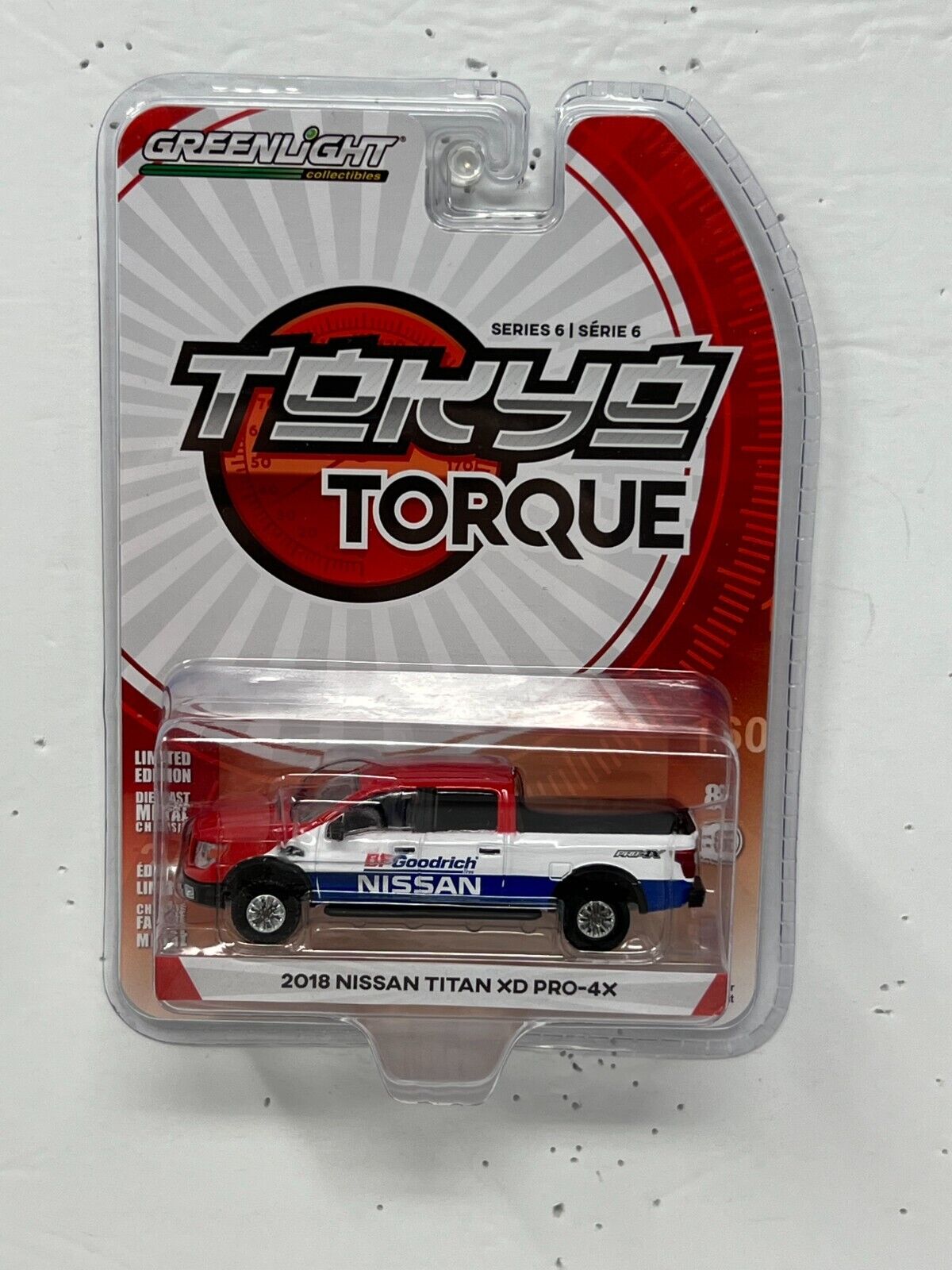 Greenlight Tokyo Torque 2018 Nissan Titan XD Pro-4X 1:64 Diecast