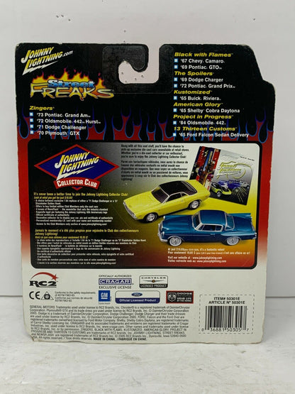 Johnny Lightning Street Freaks Kustomized 1965 Buick Riviera 1:64 Diecast