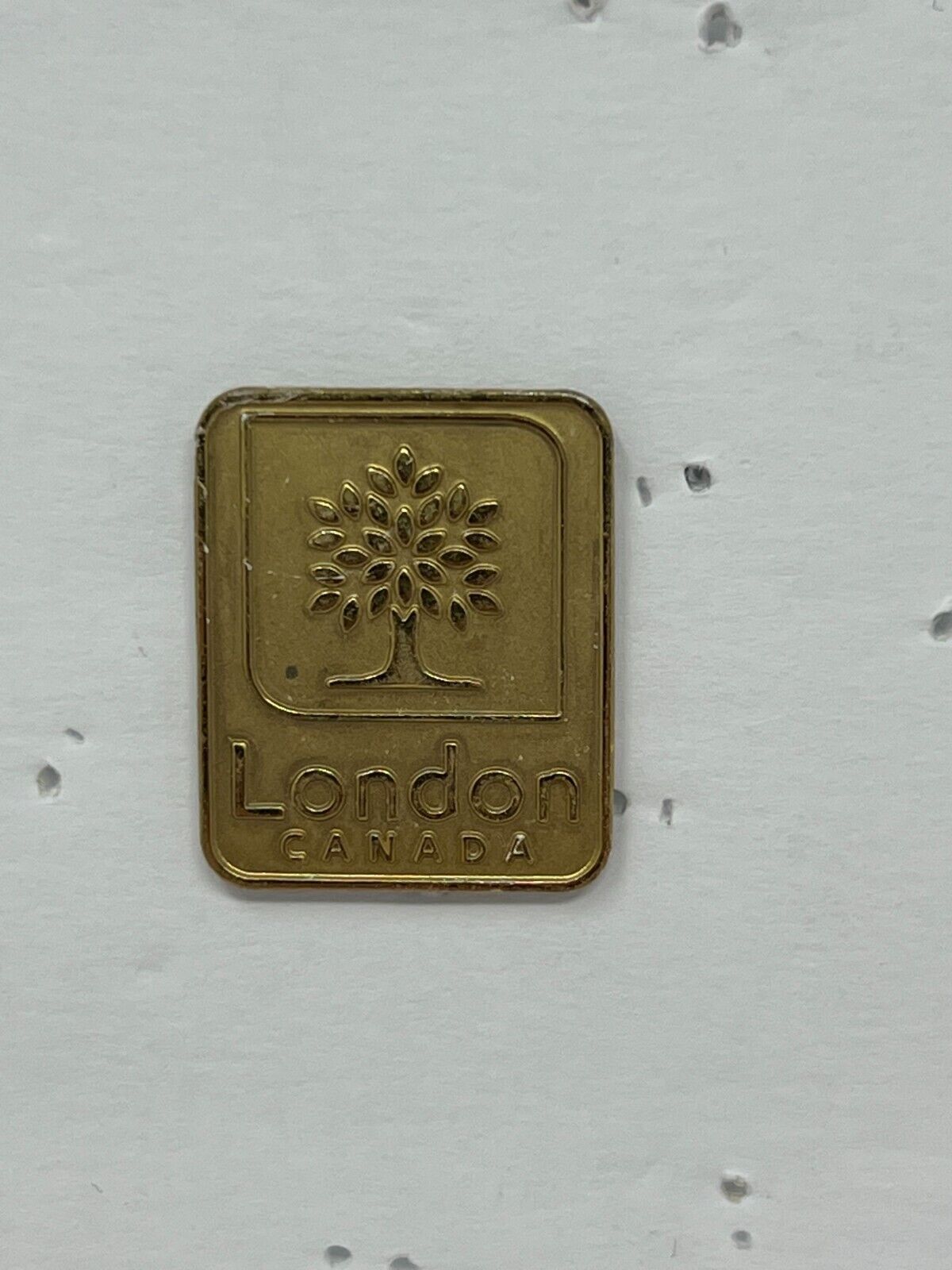 London Ontario Canada Souvenir Cities & States Lapel Pin P2