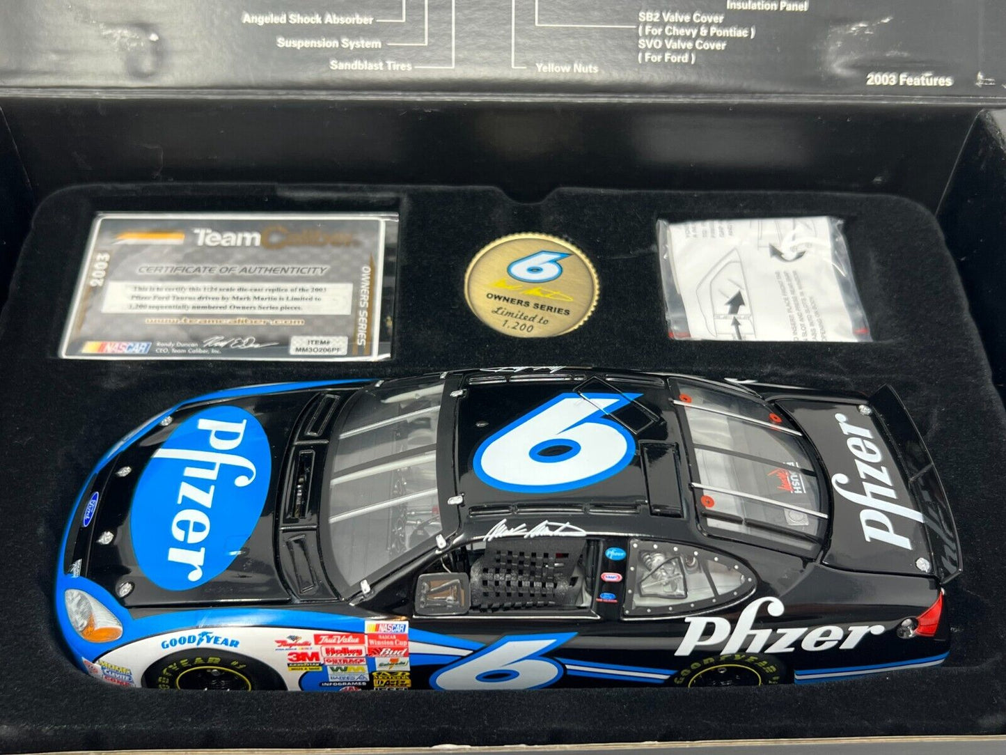 Team Caliber Owners Nascar #6 Mark Martin Pfizer 2003 Ford Taurus 1:24 Diecast