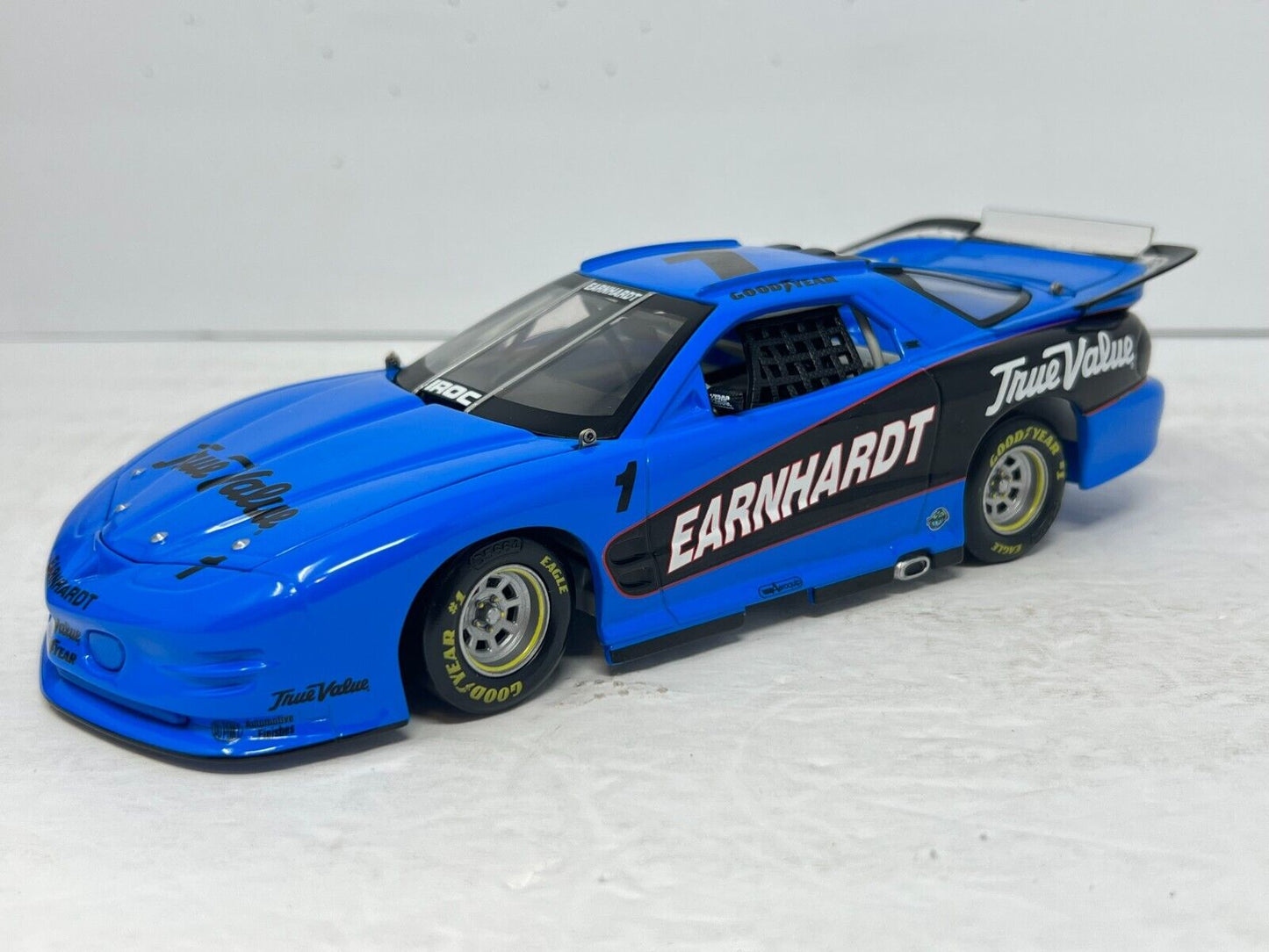 Action Nascar #1 Dale Earnhardt Sr. True Value IROC Firebird Xtreme 1:24 Diecast