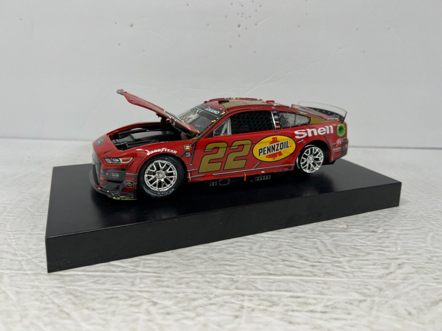 Lionel Nascar #22 Joey Logano Shell Darlington Win 2022 Mustang 1:24 Diecast