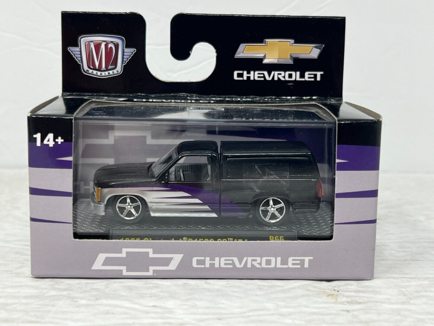 M2 Machines 1992 Chevrolet C1500 SS 454 1:64 Diecast