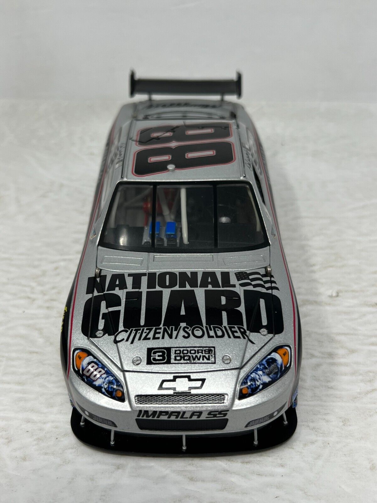 Action Nascar #88 Dale Earnhardt Jr. National Guard 3 Doors Down 1:24 Diecast