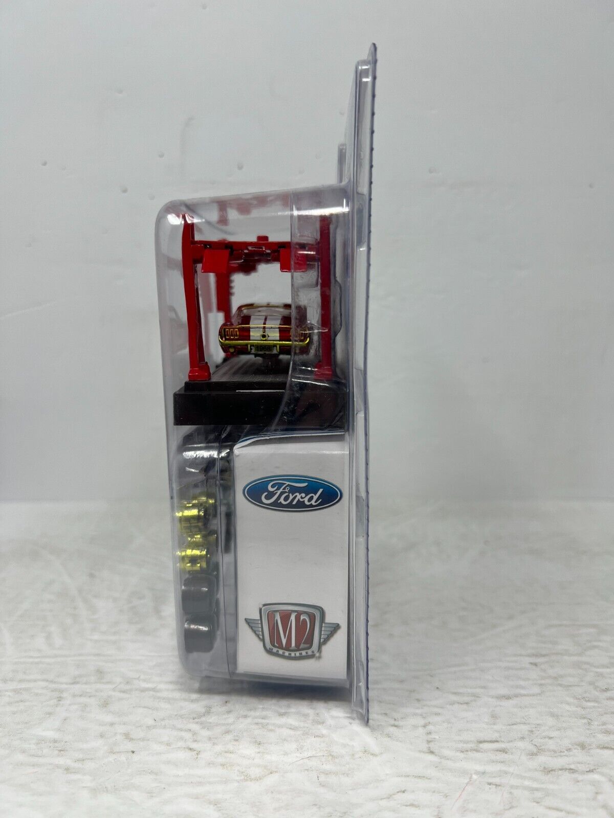 M2 Machines Model-Kit 1968 Ford Mustang CHASE 1:64 Diecast