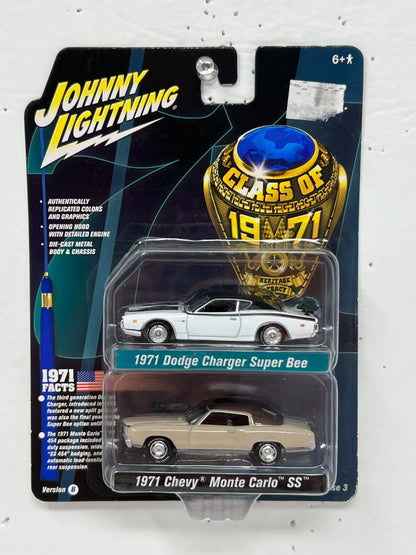 Johnny Lightning Class of 1971 Dodge Super Bee & Monte Carlo SS 1:64 Diecast