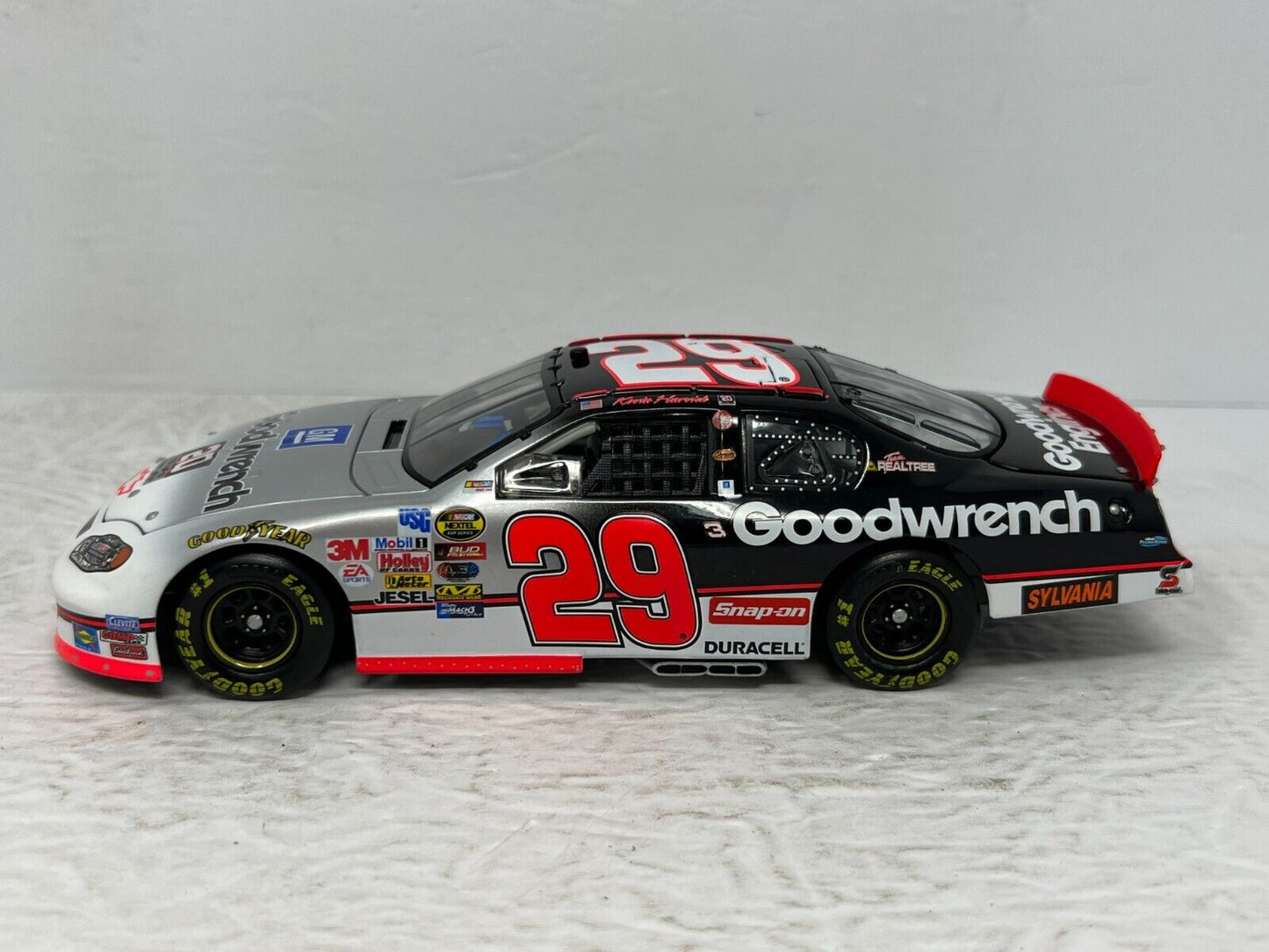 Action Nascar #29 Kevin Harvick 2005 Daytona Special GM Dealers 1:24 Diecast