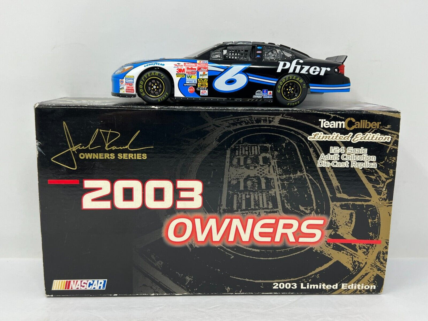 Team Caliber Owners Nascar #6 Mark Martin Pfizer 2003 Ford Taurus 1:24 Diecast