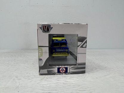 M2 Machines Auto-Haulers Ford C-600 & 1966 Shelby G.T. 350 CHASE 1:64 Diecast