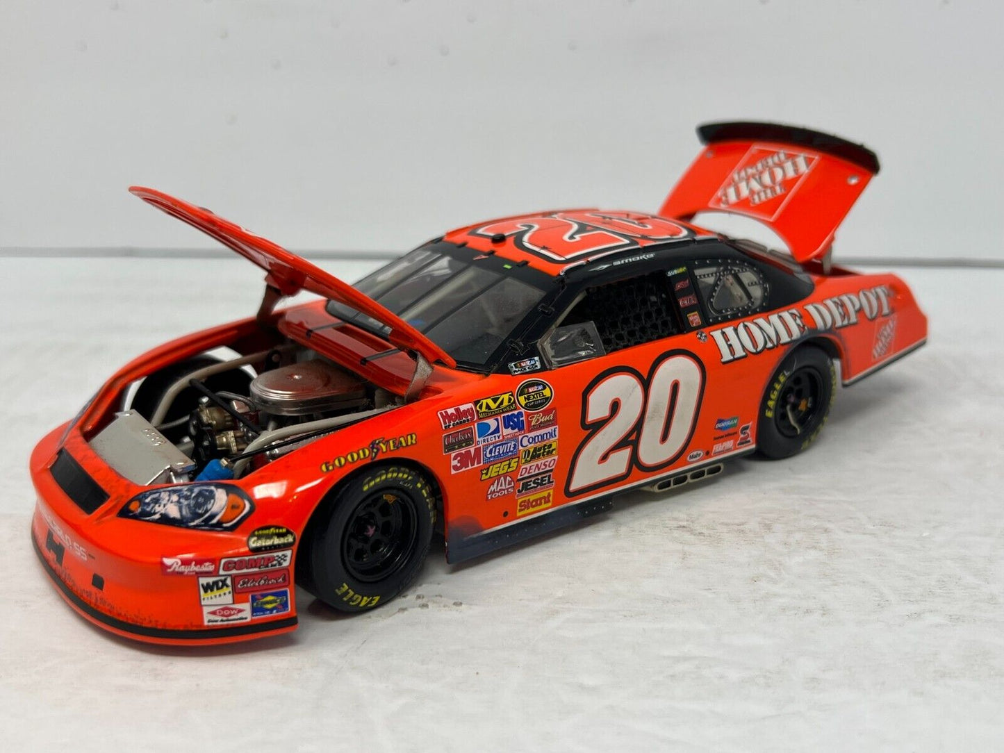 Motorsports Authentics #20 Tony Stewart Bud Shootout Raced Win 1:24 Diecast